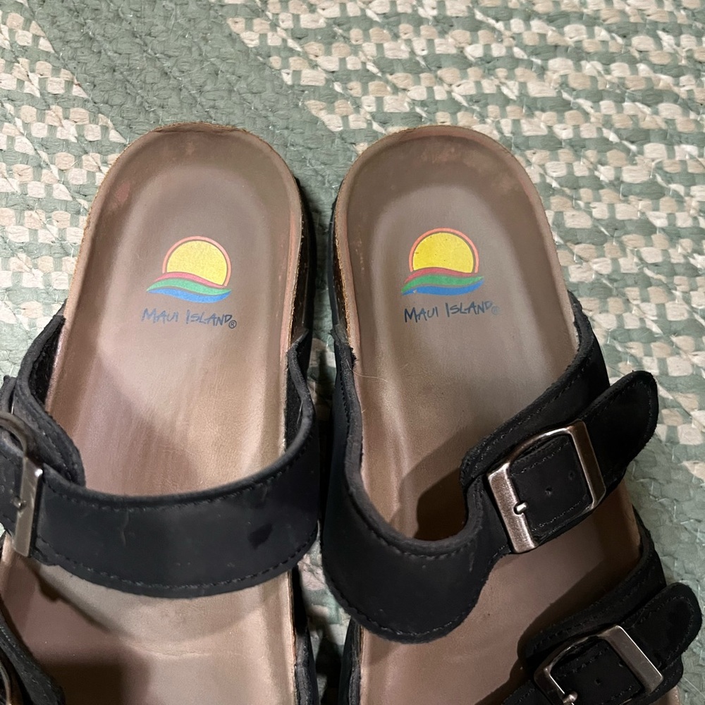 Maui Island Women's Sandals, set of 2, size 9 - Picture 5 of 6